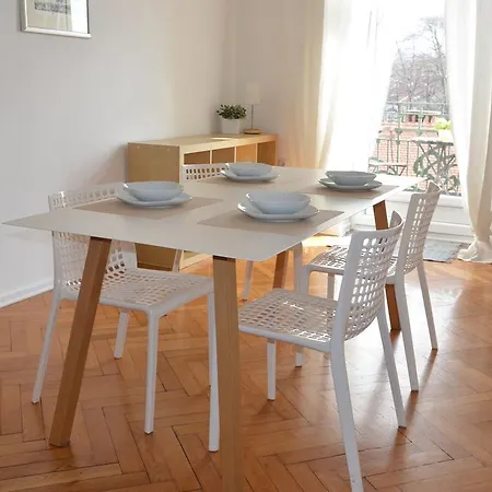 Presernova Apartment *